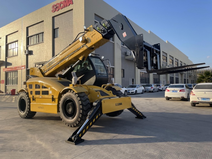 Телескопический погрузчик HNT4017 – 4т-17м