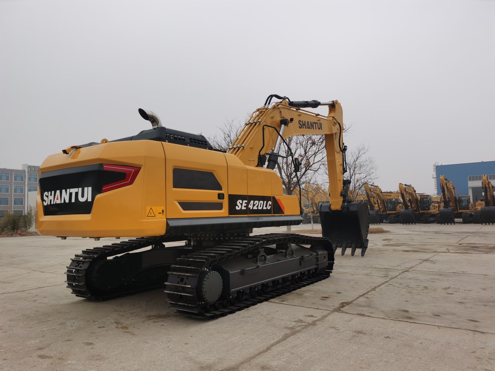 Экскаватор гусеничный SE420LCW