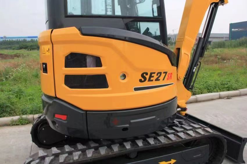 Экскаватор гусеничный SE27SR