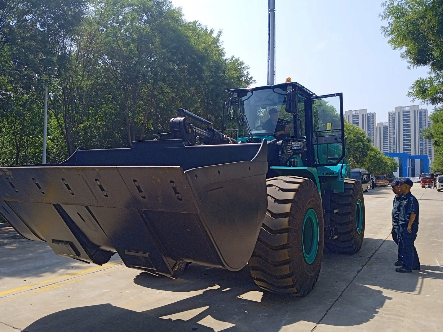 Электрический фронтальный погрузчик SHANTUI LE70-X5