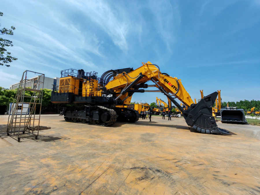 Экскаватор гусеничный SE3000LCW