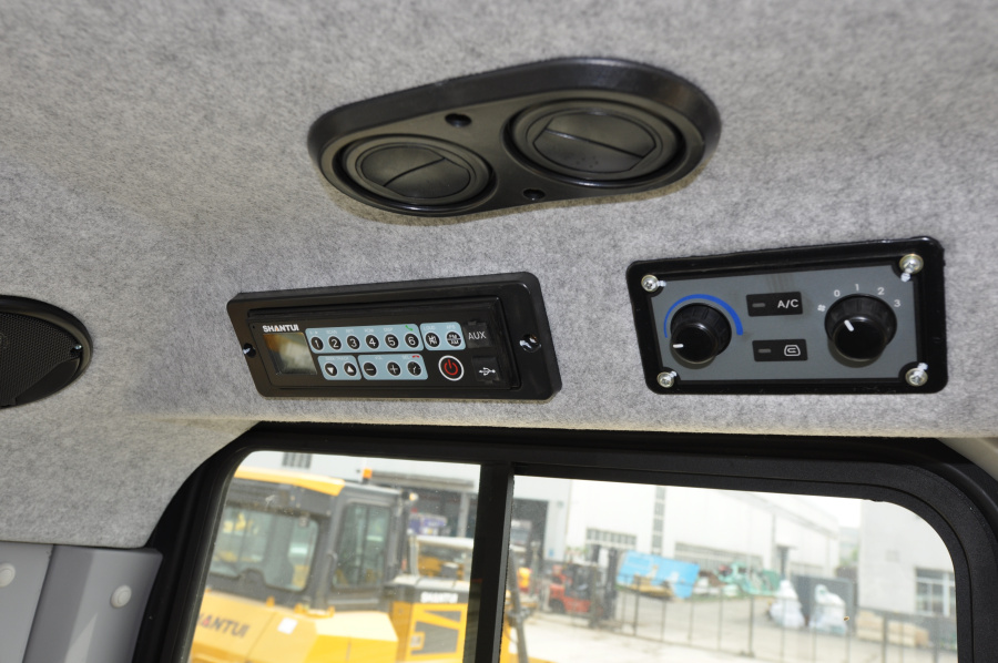 Гидромеханический бульдозер SD26B3 XL