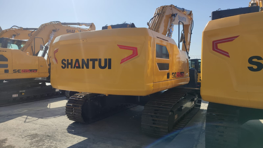 Экскаватор гусеничный SE215LCW