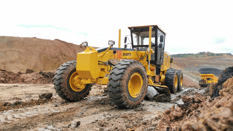 Автогрейдер SG27-C6-AWD