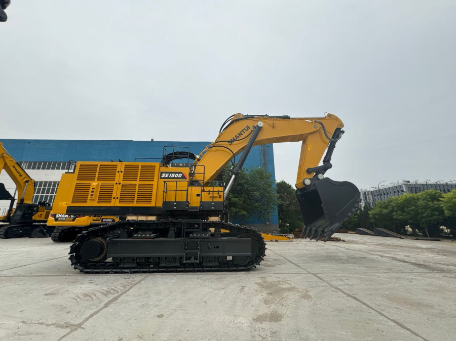 Экскаватор гусеничный SE1500LCW