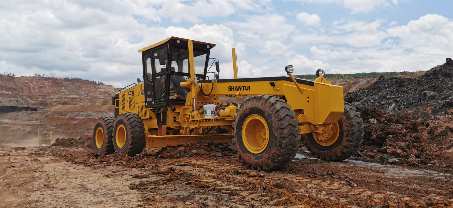Автогрейдер SG27-C6-AWD
