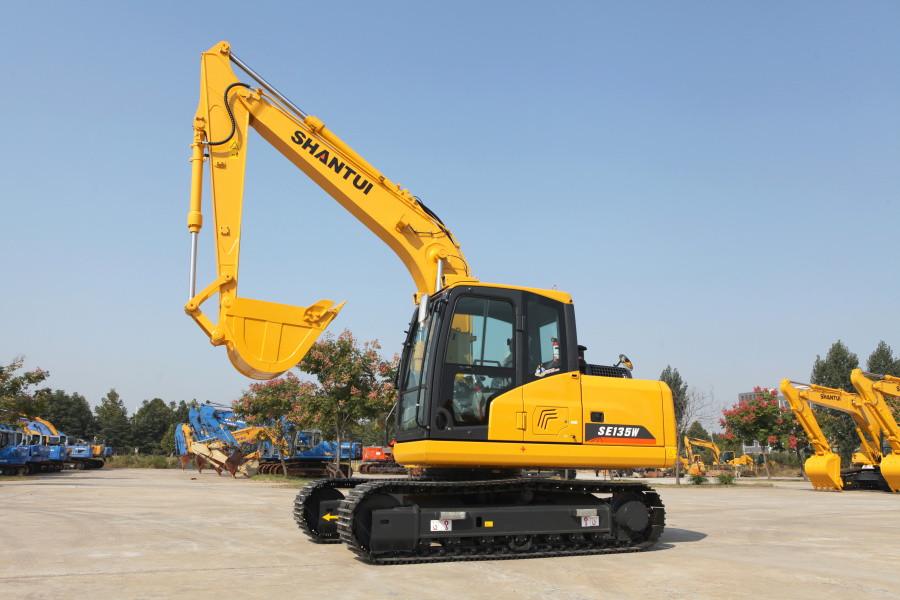 Экскаватор гусеничный SE135W