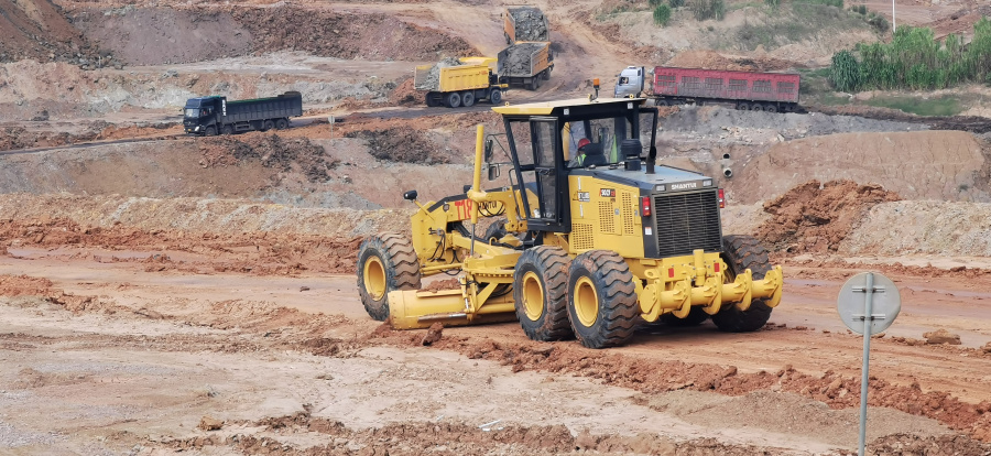 Автогрейдер SG27-C6-AWD