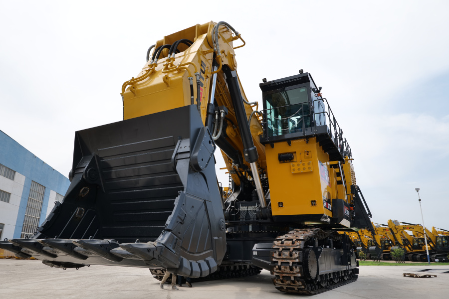 Экскаватор гусеничный SE3000LCW