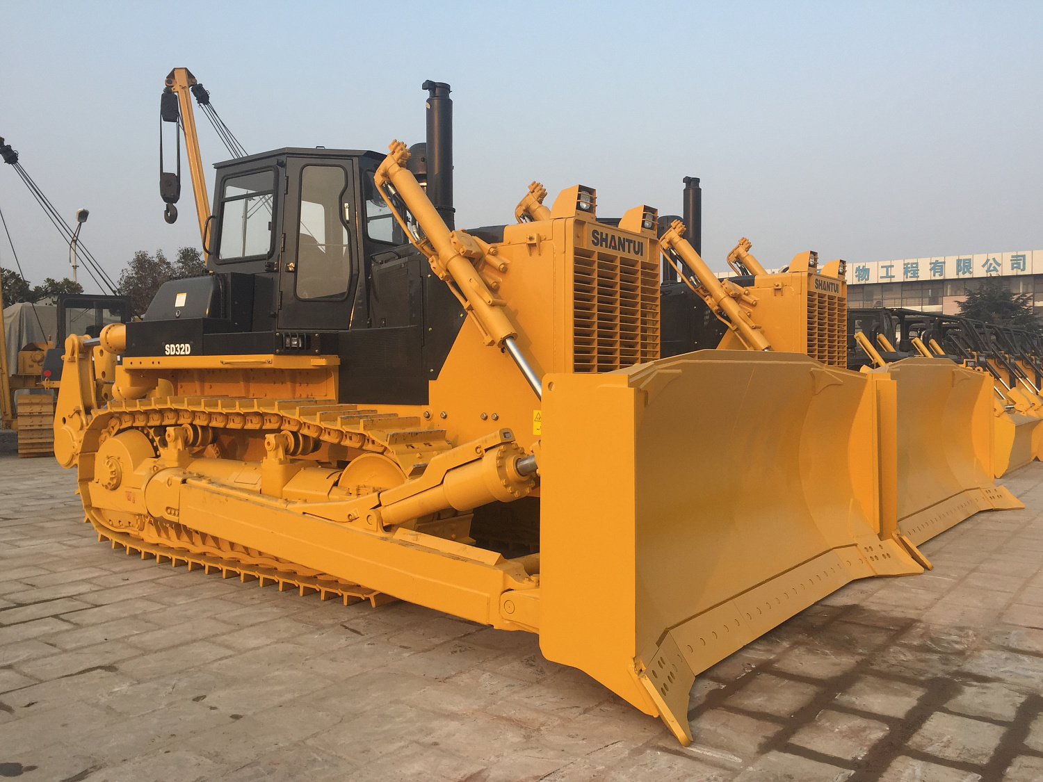 Гидромеханический бульдозер SD32D