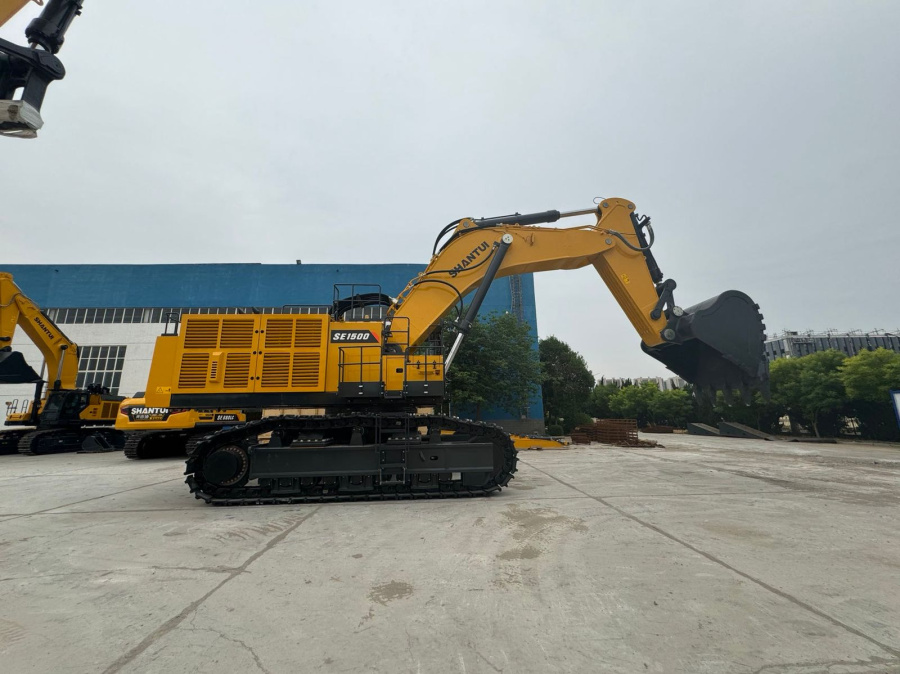 Экскаватор гусеничный SE1500LCW