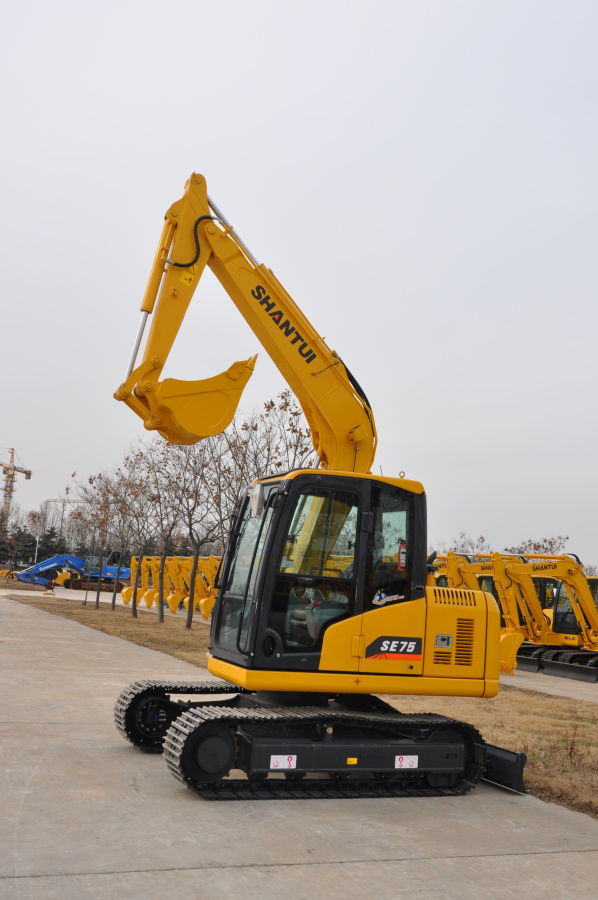Экскаватор гусеничный SE75W