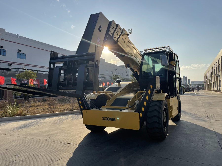 Телескопический погрузчик HNT4017 – 4т-17м