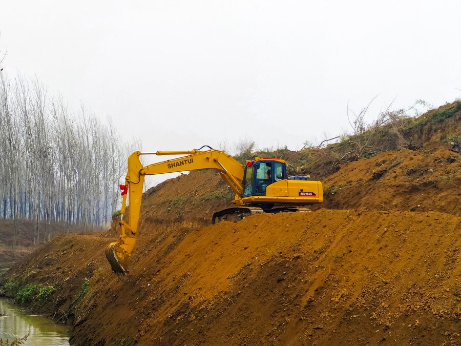 Экскаватор гусеничный SE265LCW